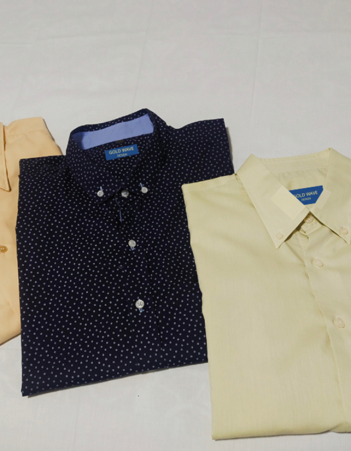 Camisa con botones con cuello de pico